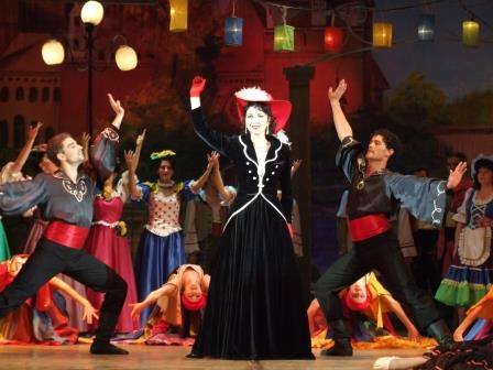 Сцена из спектакля МАРИЦА